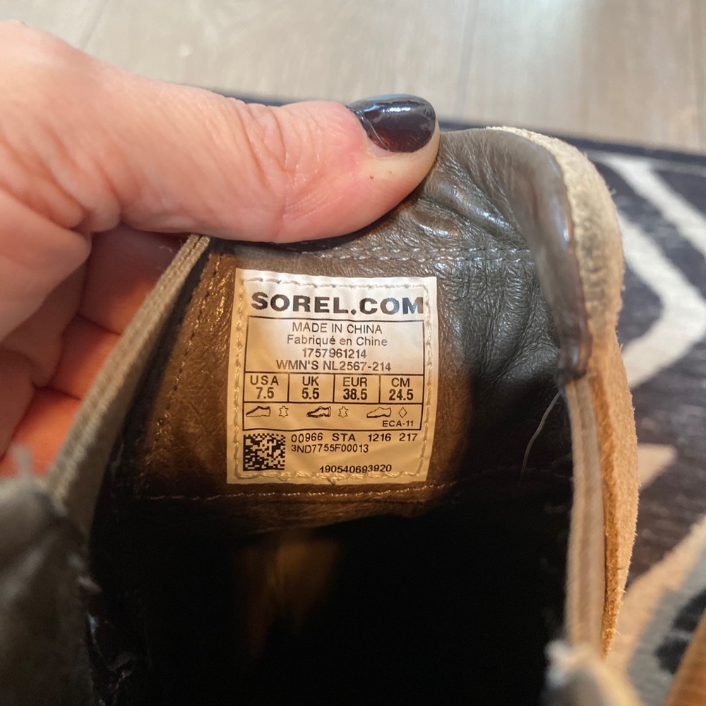 SOREL Boots - Picture 5 of 5